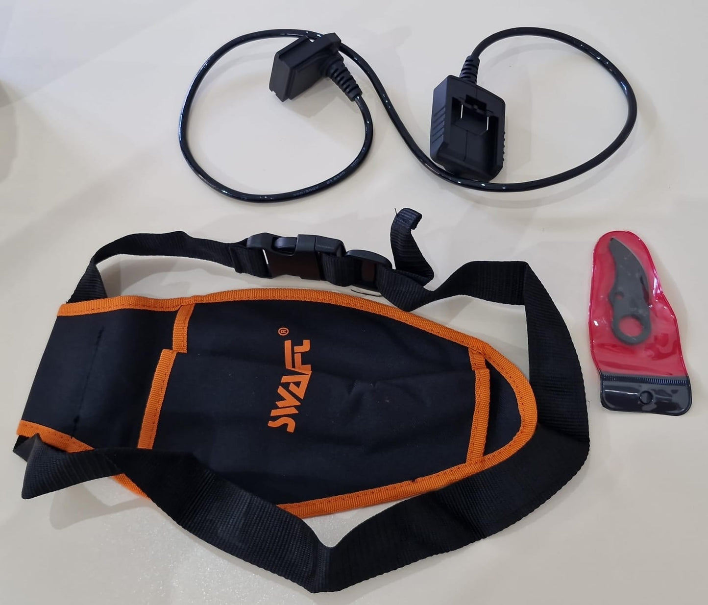 Tesoura de Poda Elétrica Profissional SWANSOFT 8605